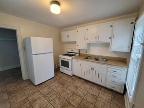 410 W Hempstead Ave in Fairfield, IA - Building Photo - Building Photo