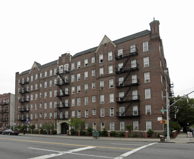 6309 Bay Pky in Brooklyn, NY - Foto de edificio - Building Photo