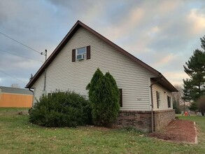 303 Andover St in Morgantown, WV - Foto de edificio - Building Photo