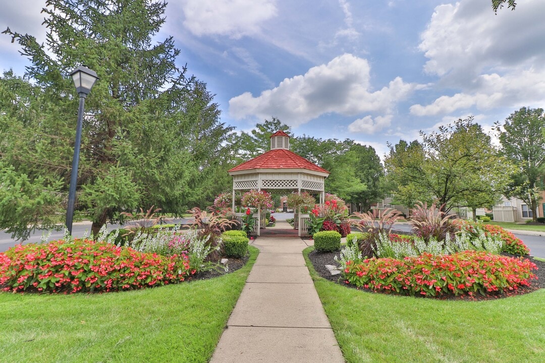 Millstream Village in Reynoldsburg, OH - Foto de edificio