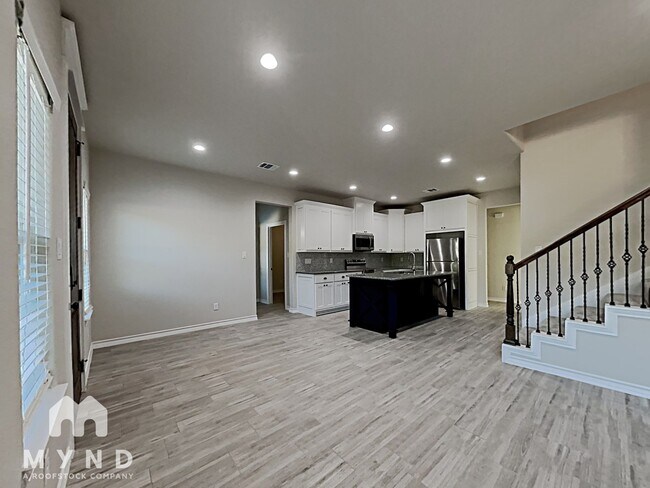 5612 San Jacinto Dr in Granbury, TX - Building Photo - Building Photo