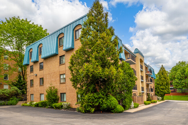 Haverford Towers in Haverford, PA - Building Photo - Building Photo