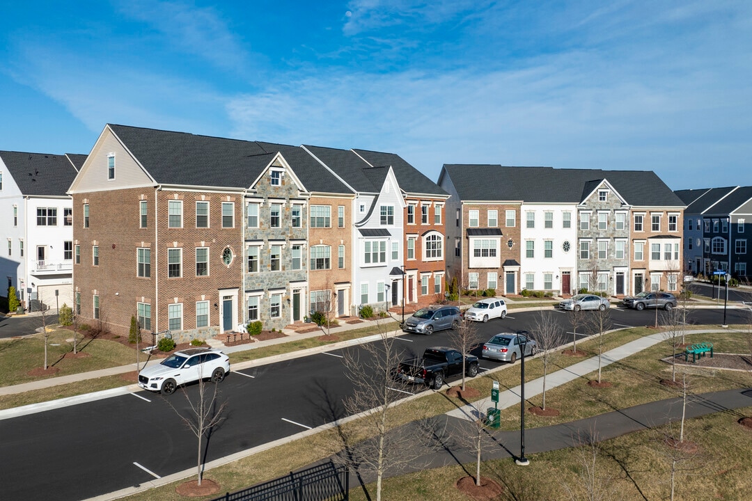 Retreat at Westfields in Chantilly, VA - Building Photo