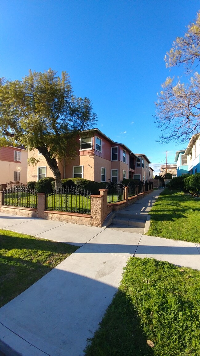 5973 Guthrie Ave, Unit 2