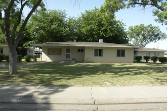 405 U St in Merced, CA - Building Photo - Building Photo