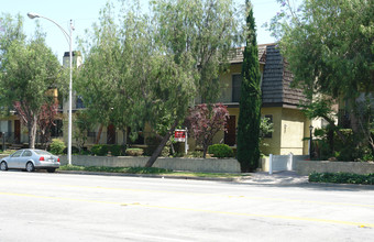 Persimmon Villas Senior Apartments in Burbank, CA - Building Photo - Building Photo