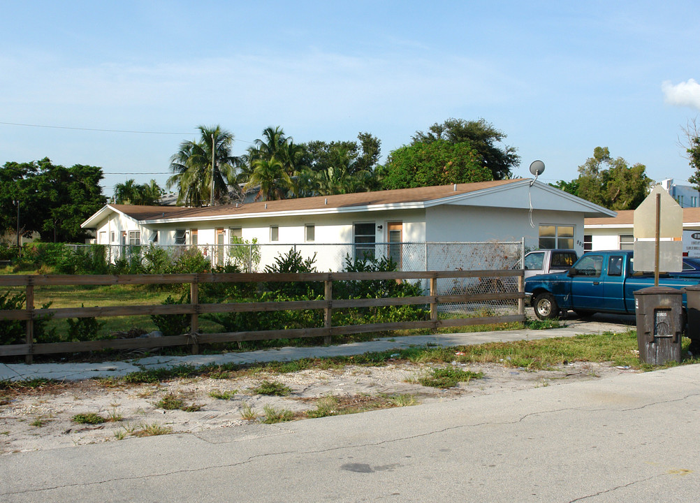 720-800 SE 16th St in Fort Lauderdale, FL - Foto de edificio