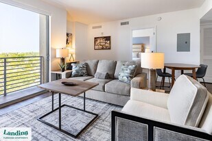 200 NE 1st Ave in Pompano Beach, FL - Building Photo