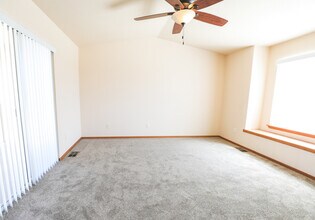 2353 Saturn Cir in Las Cruces, NM - Building Photo - Building Photo