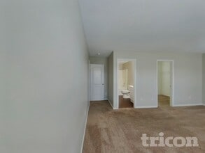 1621 Bridgecreek Crossing in Greenwood, IN - Building Photo - Building Photo