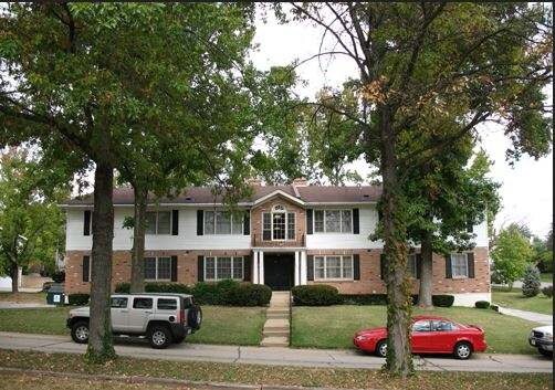 Four Seasons Apartments in Chesterfield, MO - Foto de edificio