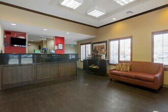 Furnished Studio-Phoenix - Airport - E. Oa in Phoenix, AZ - Building Photo - Building Photo