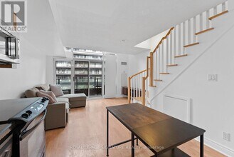 600 Fleet St in Toronto, ON - Building Photo - Building Photo