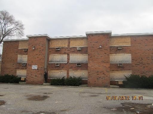 Radius Apartments in Riverdale, IL - Building Photo - Building Photo