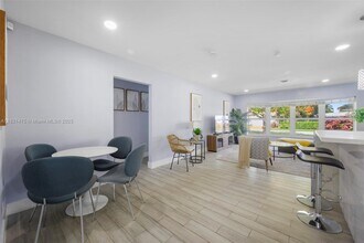 5240 NE 14th Terrace in Fort Lauderdale, FL - Building Photo - Building Photo