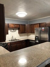 217 Cherry St, Unit 2 in Syracuse, NY - Building Photo - Building Photo