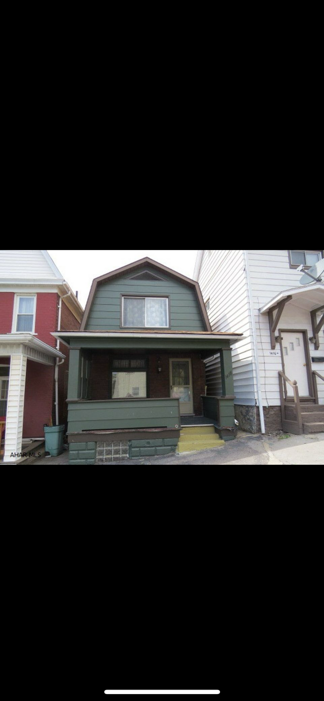 property at 1418 3rd Ave