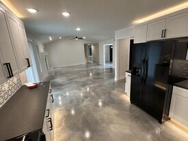 2301 Grant Ln in Columbia, MO - Building Photo