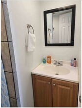 8041 Howard Dr, Unit 2 in Houston, TX - Building Photo - Building Photo