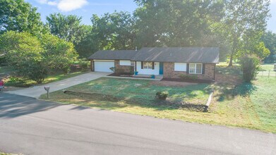 1811 S 148th West Ave in Sand Springs, OK - Building Photo - Building Photo