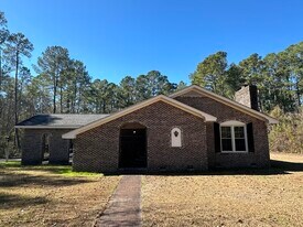 3262 Hughes Gasque Rd in Aynor, SC - Building Photo