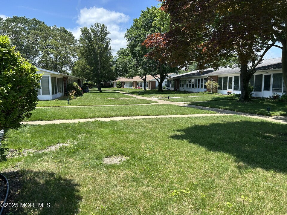 1174C Clydebank Ct in Lakewood, NJ - Building Photo