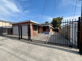 719 McDonald Ave in Los Angeles, CA - Building Photo