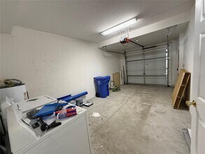 20460 Needletree Dr in Tampa, FL - Building Photo - Building Photo