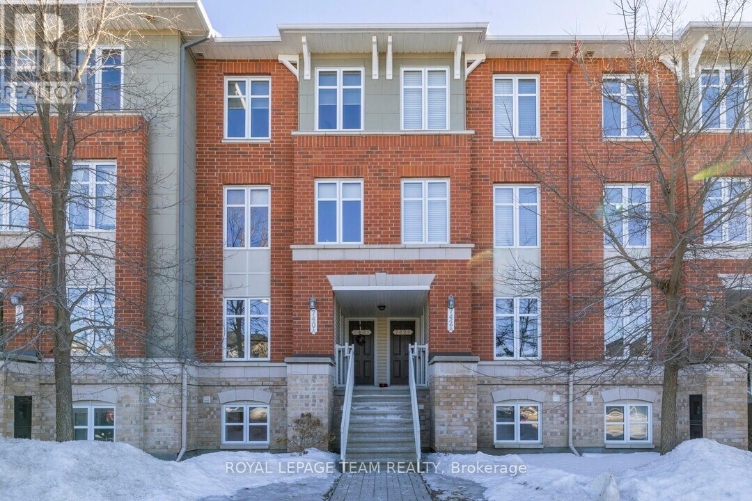 740 Chapman Mills Dr in Ottawa, ON - Building Photo