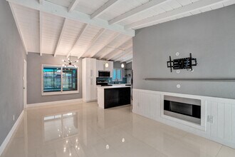4670 SW 25th Ave in Fort Lauderdale, FL - Building Photo - Building Photo