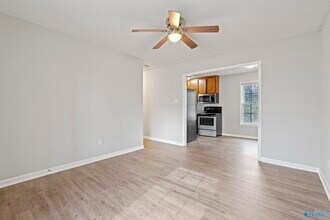 2710 Cave Ave NW in Huntsville, AL - Foto de edificio - Building Photo