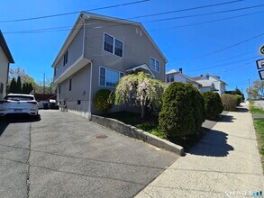 148 Granfield Ave in Bridgeport, CT - Building Photo - Building Photo