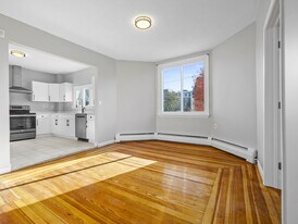 42 William St, Unit 1 in Medford, MA - Building Photo