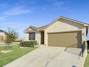 13130 Desana Spgs in Saint Hedwig, TX - Building Photo - Building Photo