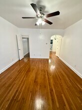 4034 Calvert St NW in Washington, DC - Building Photo - Building Photo