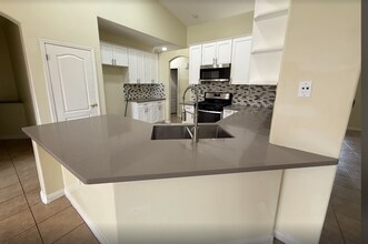 8723 Lighthouse Dr in Bakersfield, CA - Building Photo - Building Photo