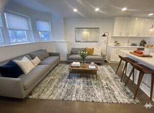 1820 Clydesdale Pl NW in Washington, DC - Foto de edificio - Building Photo