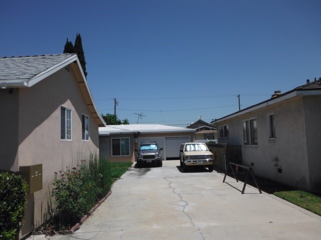 4411 Hartle Ave in Cudahy, CA - Building Photo - Building Photo