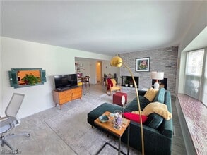 6995 Carriage Hill Dr in Brecksville, OH - Building Photo - Building Photo