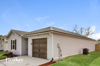 3046 Wavering Ln in Middleburg, FL - Building Photo - Building Photo