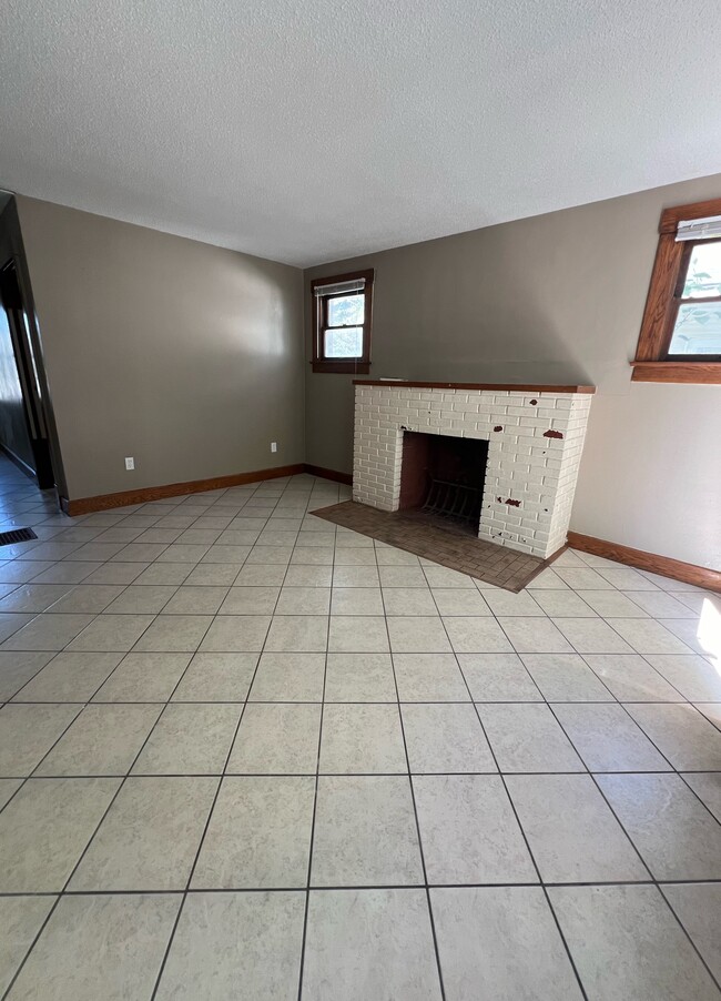 property at 20 E 15th Ave