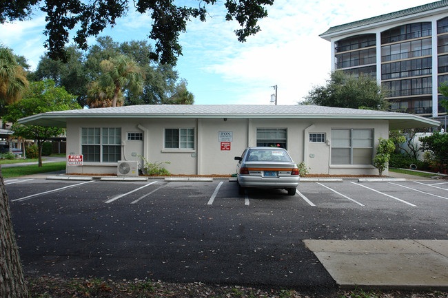 Fox Apartments in Venice, FL - Foto de edificio - Building Photo