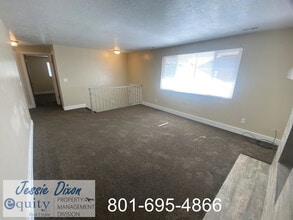 3338 N Fairfield Rd in Layton, UT - Building Photo - Building Photo