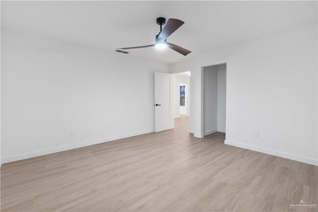 14 N 17th St in McAllen, TX - Building Photo - Building Photo