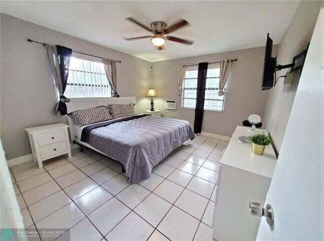 property at 1621 NW 7th Terrace