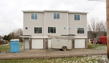 Taylor Square Apartments in Powhatan Point, OH - Building Photo - Building Photo