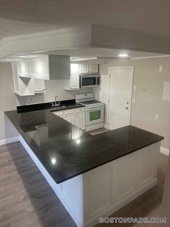 13 Kenmar Dr