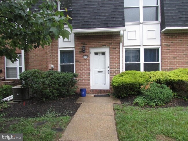 property at 1027 Harbour Dr