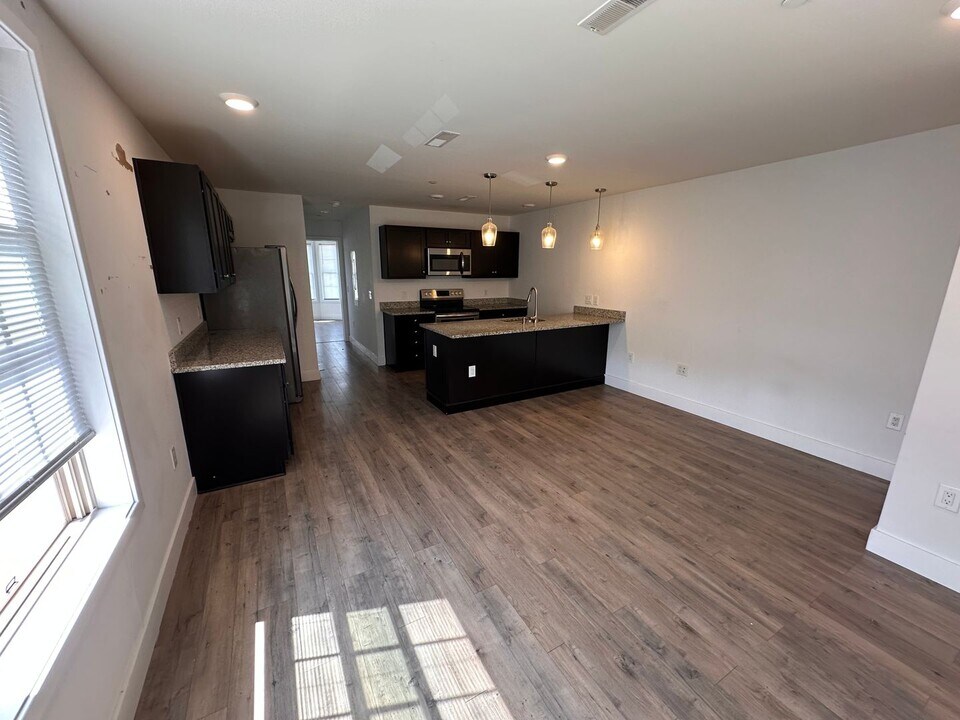 1629 W Venango St in Philadelphia, PA - Building Photo