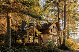 9385 Reef Point Ln in La Conner, WA - Building Photo - Building Photo